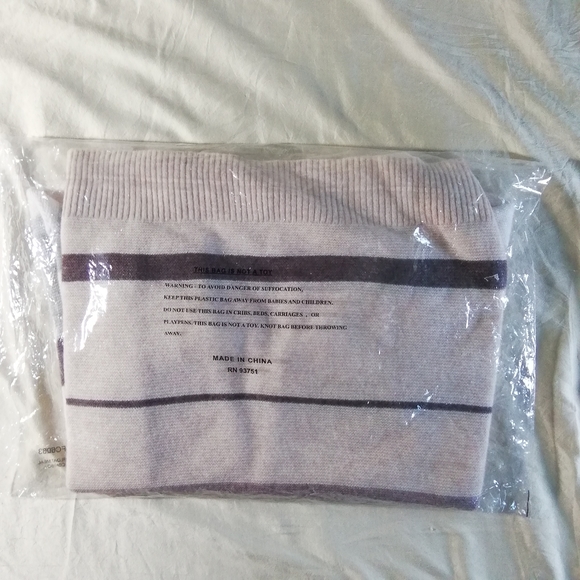 NWT Colour Works - In Cashmere Cowl Neck Sweater - Picture 5 of 7